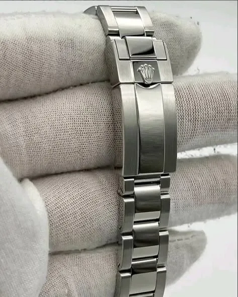 Rolex Yacht-Master 37mm "Rolesium" Rhodium Dial 950 Platinum Bidirectional Bezel Oyster Bracelet 268622 | 2021 Full Set - Image 3