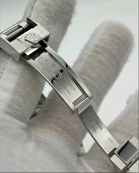 Rolex Yacht-Master 37mm "Rolesium" Rhodium Dial 950 Platinum Bidirectional Bezel Oyster Bracelet 268622 | 2021 Full Set - Image 5