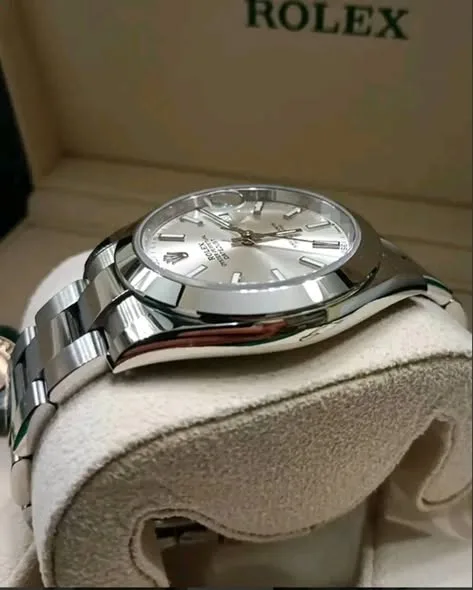 Rolex Datejust 41mm Silver Sunray Dial Smooth Bezel Oyster Bracelet 126300 | 2023 Full Set - Image 4
