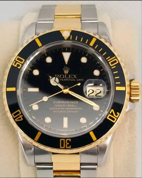 Rolex Submariner Date 40mm Black Dial Two-Tone Yellow Gold & Steel Oyster Bracelet 16613 | Vintage 1999 Full Set - Image 3