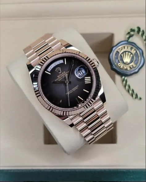Rolex Day-Date 40mm Slate "Ombré" Dial 18k Everose Gold Fluted Bezel President Bracelet 228235 | 2025 Like New Full Set — Warranty Till 2030
