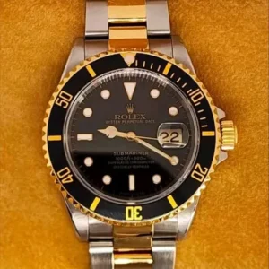 Rolex Submariner Date 40mm Black Dial Two-Tone Yellow Gold & Steel Oyster Bracelet 16613 | Vintage 1999 Full Set