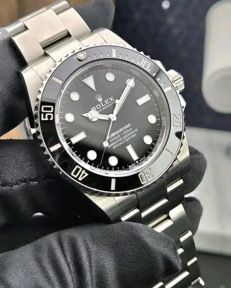 Rolex Submariner No-Date 41mm Black Dial Black Cerachrom Bezel Oyster Bracelet 124060 | 2023 Full Set — The Purist's Choice