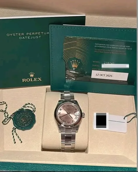 Rolex Datejust 41mm Mint Green Sunray Dial 18k White Gold Fluted Bezel Oyster Bracelet 126334 | 2025 Mint Full Set