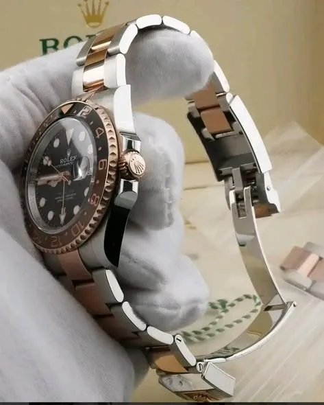 Rolex GMT-Master II "Root Beer" 40mm Black Dial Brown & Black Cerachrom Bezel Two-Tone Everose Rolesor Oyster Bracelet 126711CHNR | 2025 Mint Full Set - Image 3