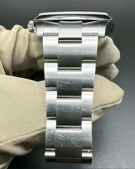 Rolex Oyster Perpetual 41mm Coral Red Lacquer Dial Smooth Bezel Oyster Bracelet 124300 | 2021 Box & Papers — Now Discontinued - Image 3