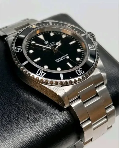 Rolex Submariner No-Date 40mm Black Tritium Dial Oyster Bracelet 14060 | Vintage 1995 With Papers - Image 2