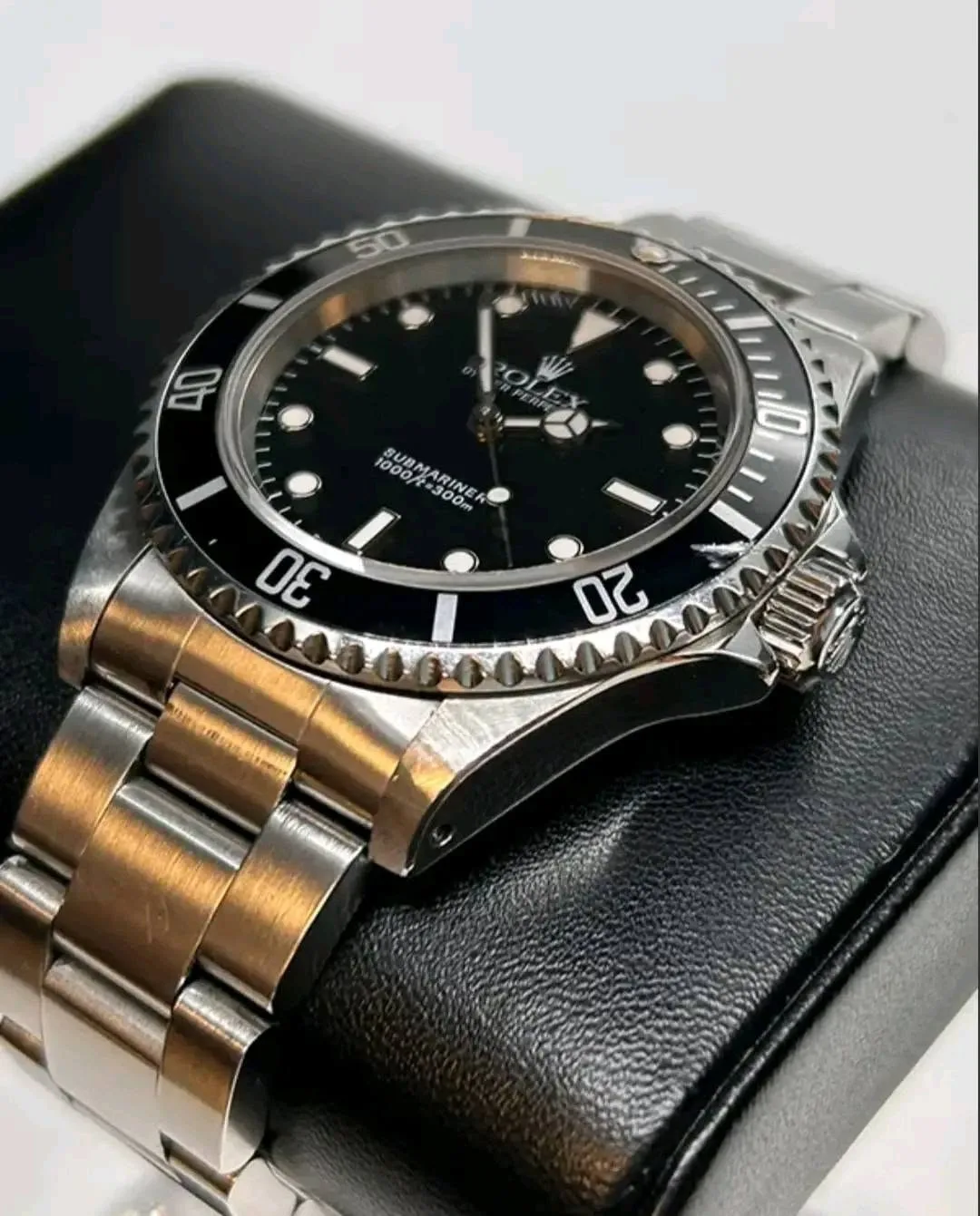 Rolex Submariner No-Date 40mm Black Tritium Dial Oyster Bracelet 14060 | Vintage 1995 With Papers