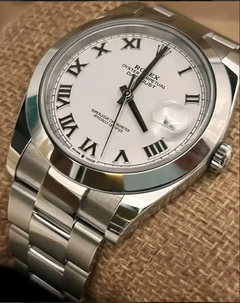 Rolex Datejust 41 White Roman Dial Smooth Bezel Jubilee Bracelet 126300 | 2023 New Full Set